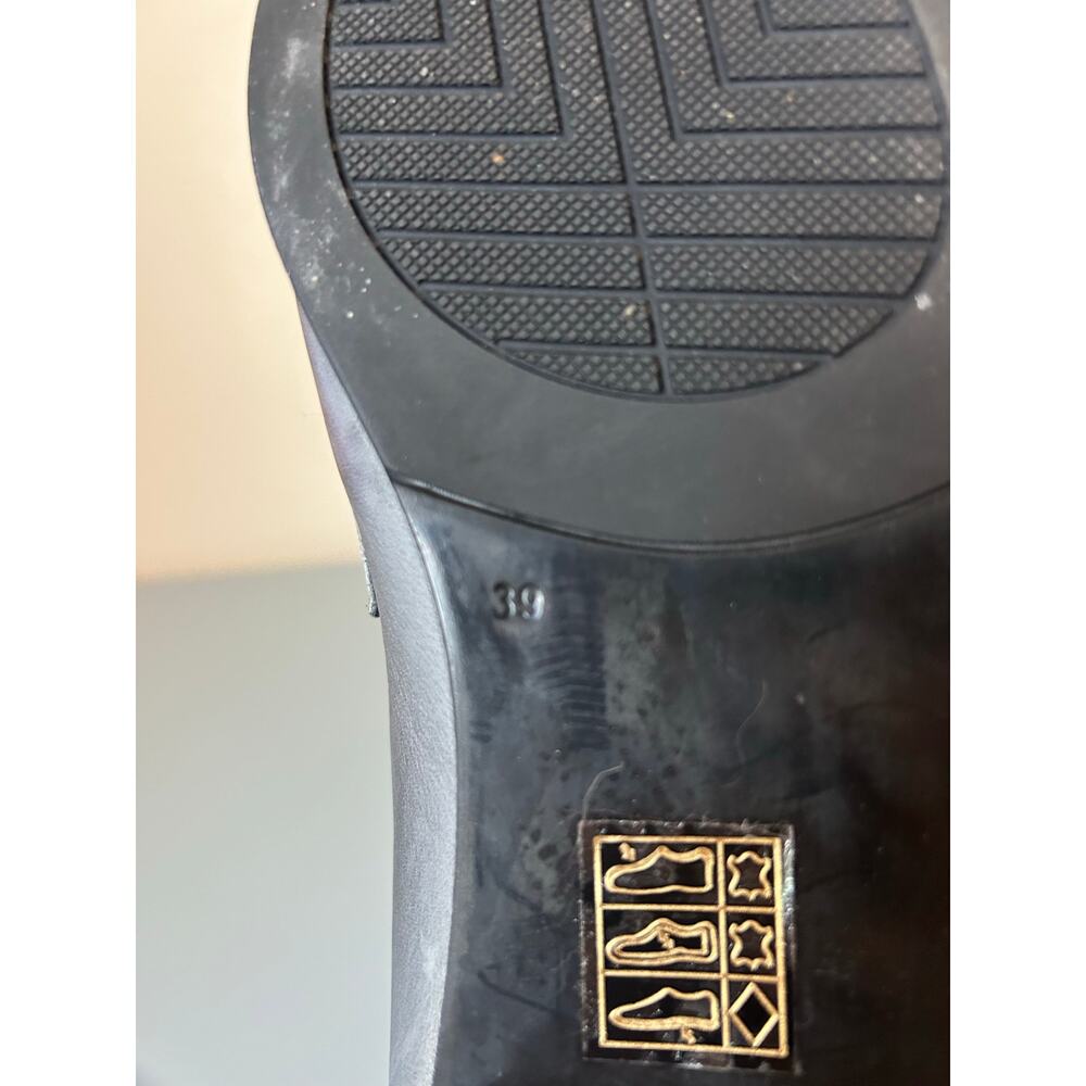 Miz Mooz grey leather loafers womens 8.5 (39) like new gold buckle - Picture 7 of 8